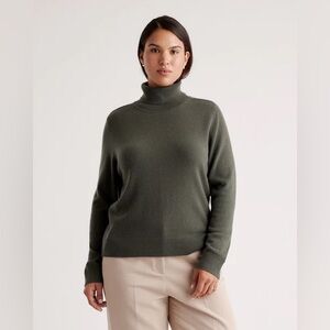 Mongolian Cashmere Turtleneck Sweater in Moss